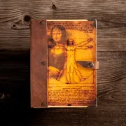 Χειροποίητο Τετράδιο Με Αναγεννησιακό Da Vinci Σχέδιο & Δερμάτινο Κούμπωμα